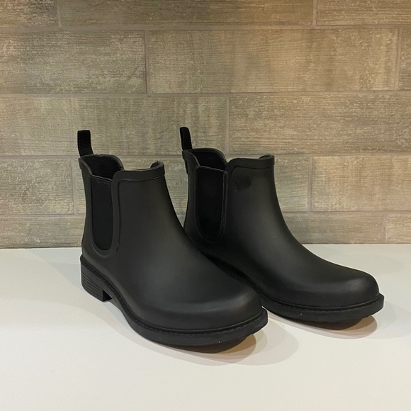 Madewell Chelsea Black Slip On Ankle Rubber Rain Boots Size 8 - Picture 3 of 13